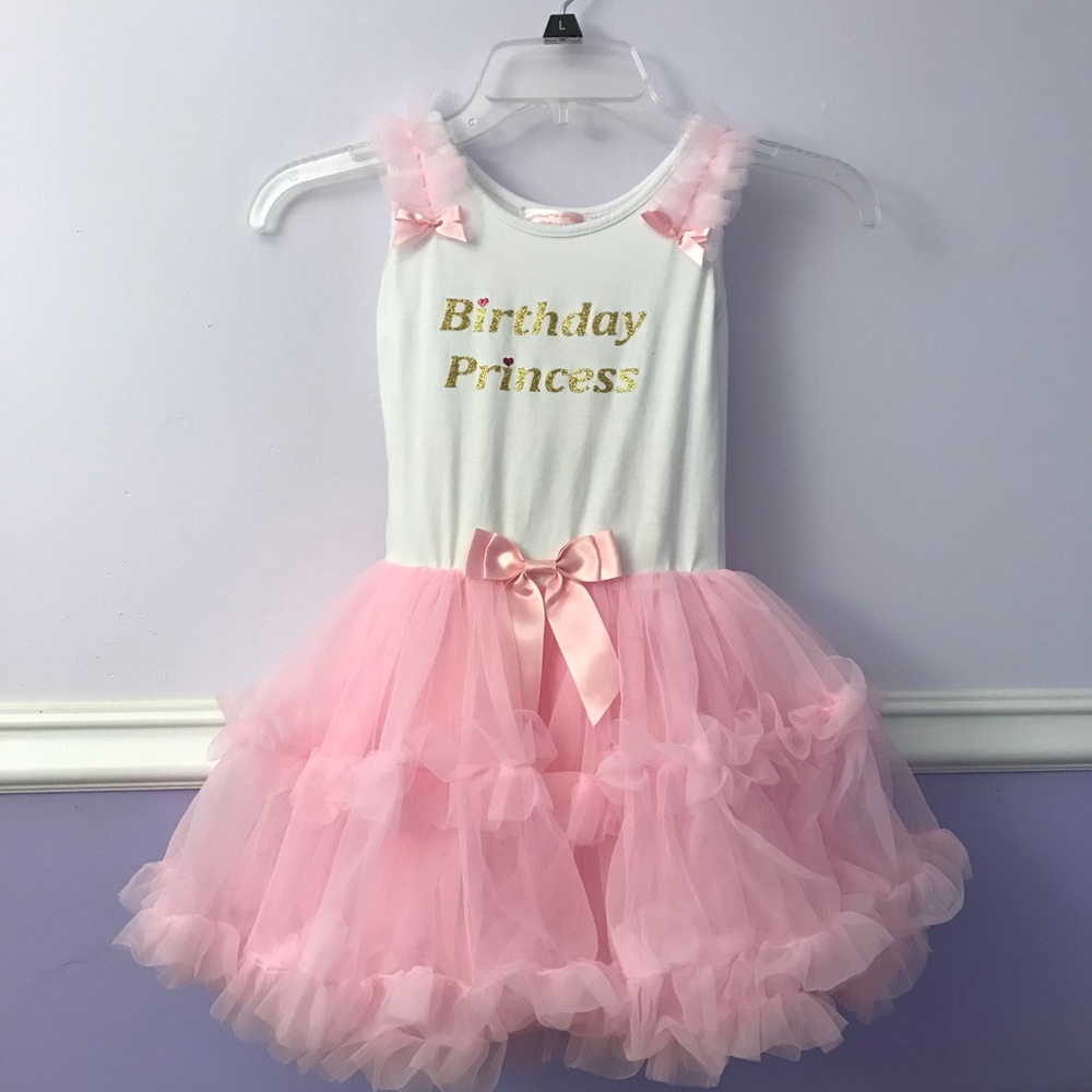 Beautiful and fun tutu birthday princess dress!